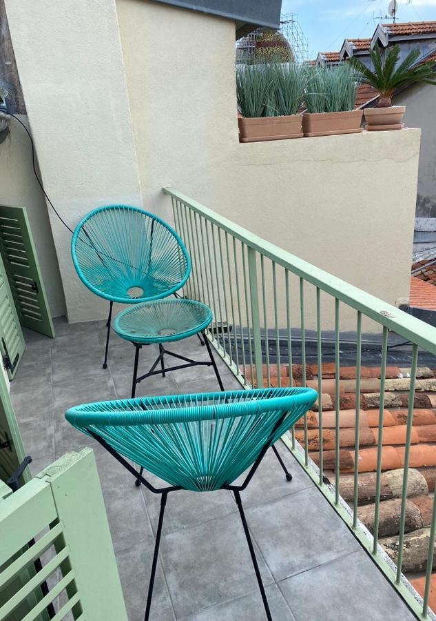 Cozy With Terrace - Old Town Nizza
